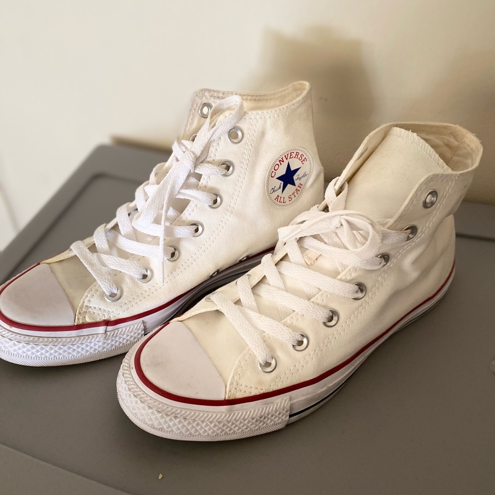 High Top White Converse size 8 women. Size 6 Men’s